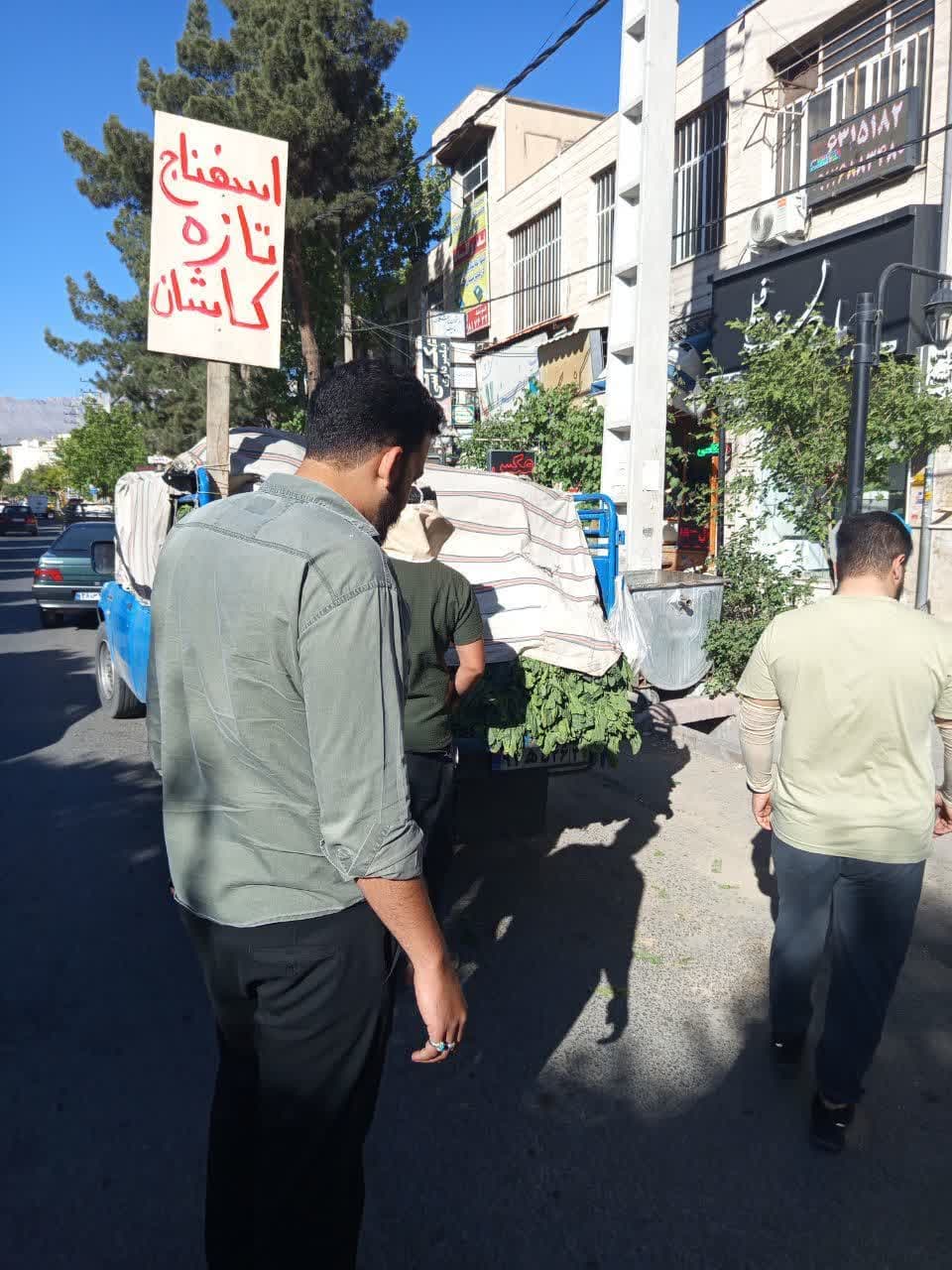 طرح ضربتی انضباط شهری در منطقه گیلاوند/ برخورد با سد معبر در حاشیه بلوار شهید بهشتی