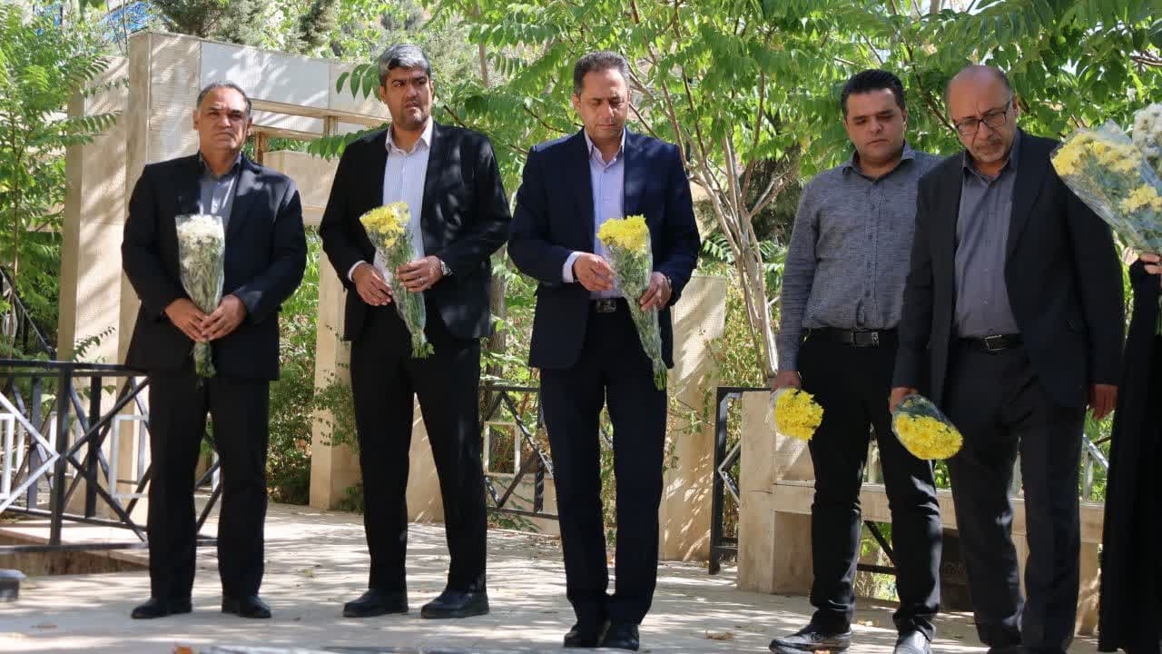 ادای احترام مدیریت شهری دماوند به شهدای دشتبان در هفته دفاع مقدس
